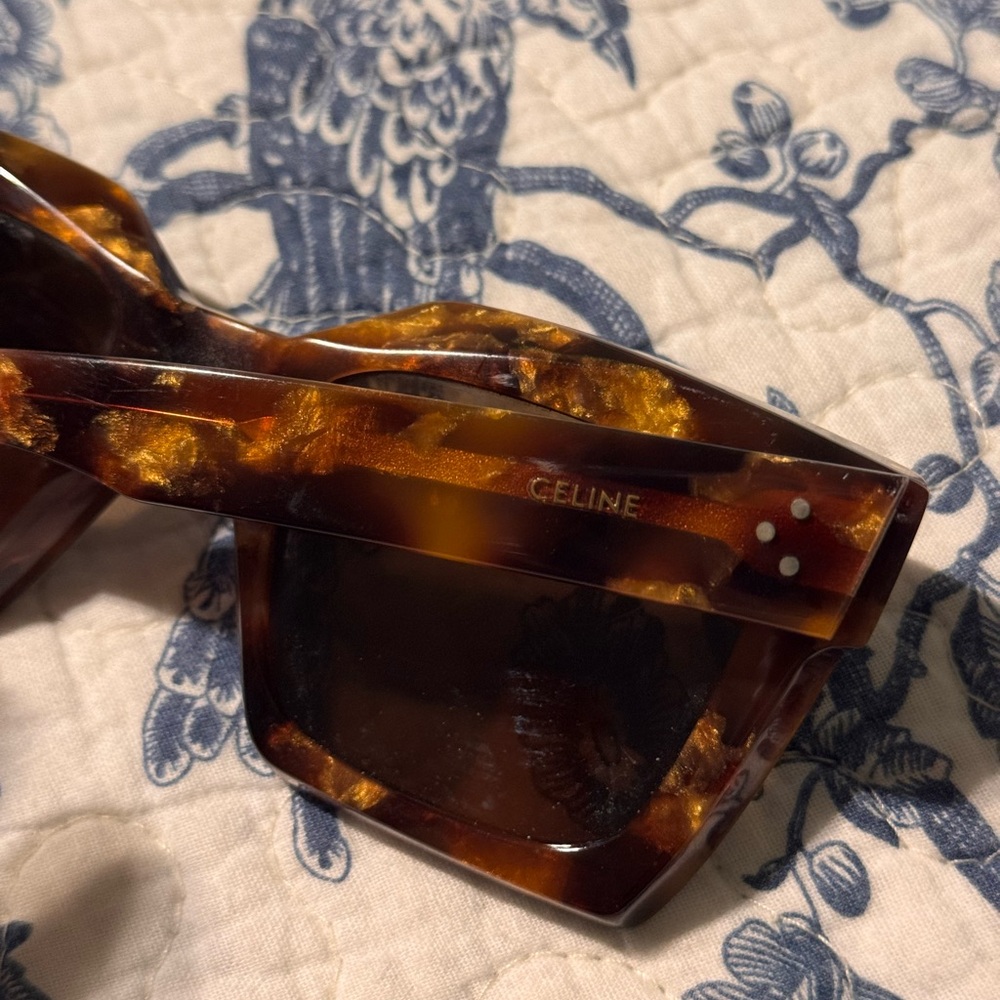 Celine Tortoiseshell Wayfarers - Picture 6 of 6